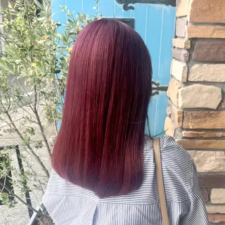 ミディアム カラー 伊藤 玲衣のヘアスタイル