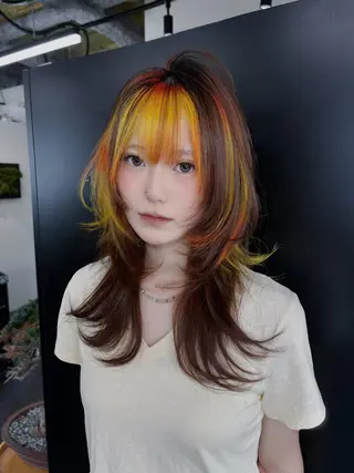 セミロング カラー jyui/原宿 ハイトーン/デザインのヘアスタイル