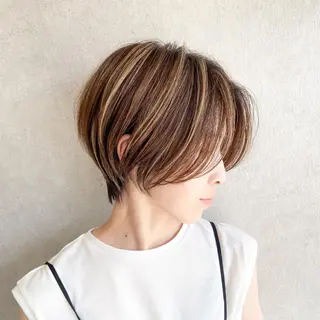 ショート 松本 千夏のヘアスタイル
