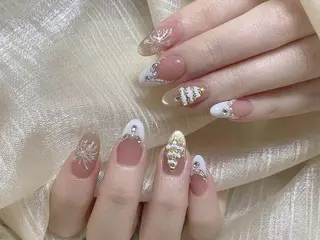 ネイル Queenie 🦋のネイルデザイン