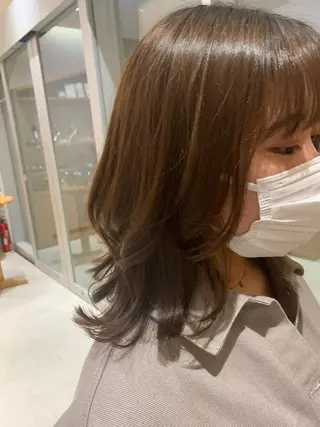 ミディアム ARMONY秋山輝也 コテ巻き風パーマ特化のヘアスタイル