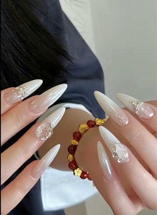 ネイル Mina Aurea Nailのネイルデザイン