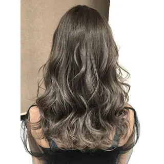 セミロング カラー 井上 一平のヘアスタイル
