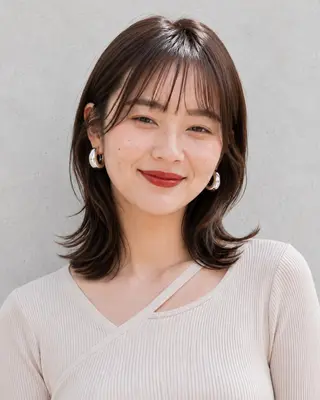 セミロング 女性カット&カラー モデル⭐️大坂望心のヘアスタイル