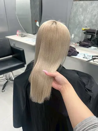 カラー ロング 地雷系🎀ハイトーン 💙荒川結星のヘアスタイル