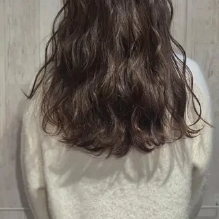 ロング カラー パーマ 野々村 裕菜のヘアスタイル