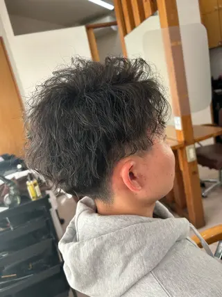 パーマ メンズ 比嘉 秀弥のヘアスタイル