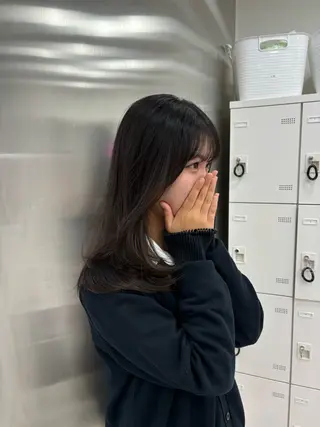 ロング 抜け感レイヤー︴ ニュアンスカラーのヘアスタイル