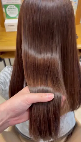 ロング レナークルグラン 大浪 莉歩のヘアスタイル