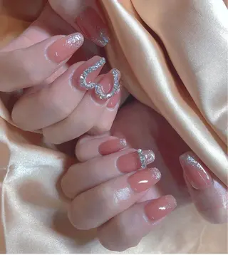 ネイル Blowe ニュアンスのネイルデザイン