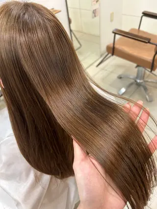 ロング カラー 阪田 真奈未のヘアスタイル