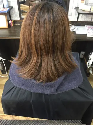 カラー 中山 ルミ子のヘアスタイル