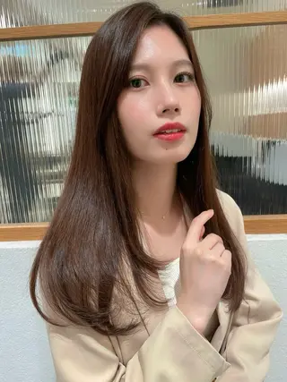 ロング 米澤 由衣のヘアスタイル