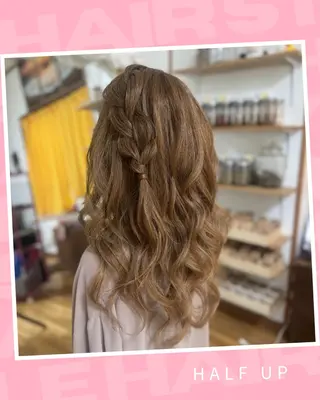 ミディアム ヘアアレンジ Yamauchi natsumiのヘアスタイル