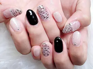ネイル Elegant beautyトウのネイルデザイン