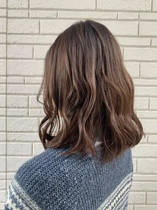 ミディアム おせ ちさとのヘアスタイル