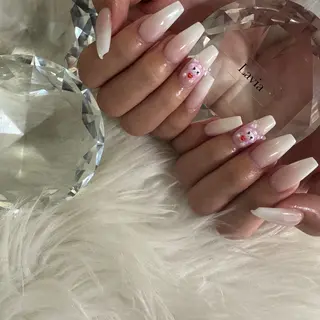 ネイル lavia🖤 ayumiのネイルデザイン