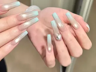 Luna ✨のネイルデザイン
