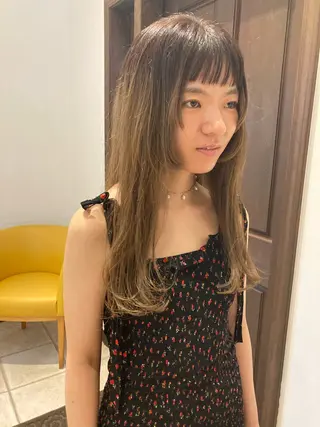 ロング カラー 金子 歩実のヘアスタイル