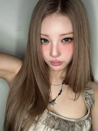 ロング 𝑲𝑶𝑲𝑶🦋 /艶感ワンホンヘアのヘアスタイル