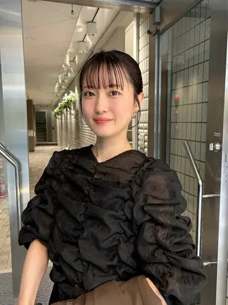 ミディアム カラー AKO .のヘアスタイル