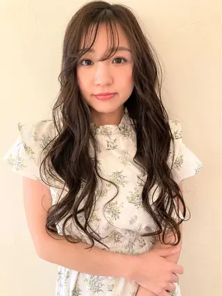 ロング シマダ アユミのヘアスタイル