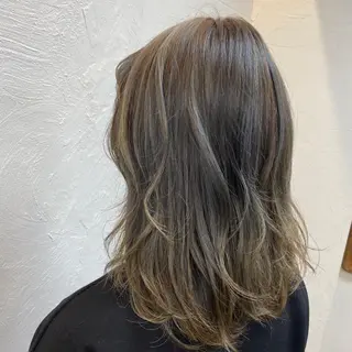 セミロング カラー garden HAIR 優月のヘアスタイル
