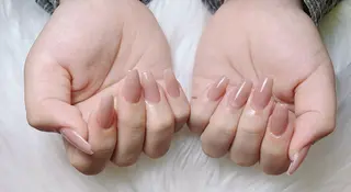 ネイル Demure リリス 銀座店のネイルデザイン