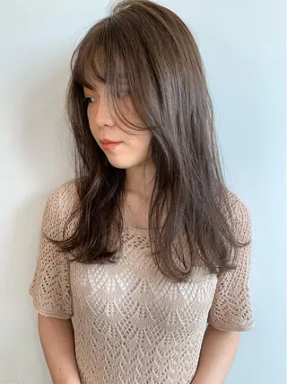 ロング カラー 榑松 恵里のヘアスタイル