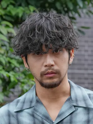 セミロング パーマ メンズ 井上  輝香 elima 武蔵小杉のヘアスタイル