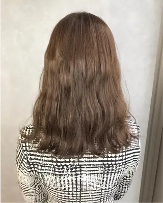 セミロング カラー YUI𓍯ｴｸｽﾃ /ﾆｭｱﾝｽｶﾗｰのヘアスタイル