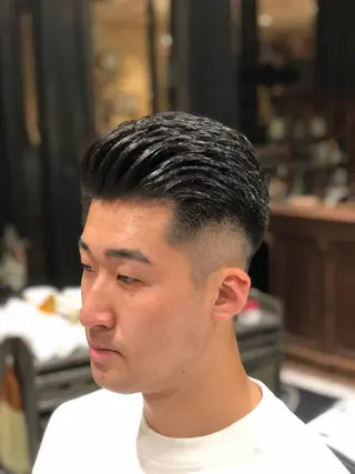 ショート メンズ 山﨑 愛也のヘアスタイル
