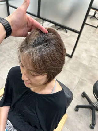 ショート カラー 白髪ぼかし特化美容師 古賀雄歩のヘアスタイル