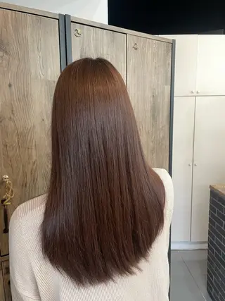 ロング カラー 新岡 萌乃のヘアスタイル