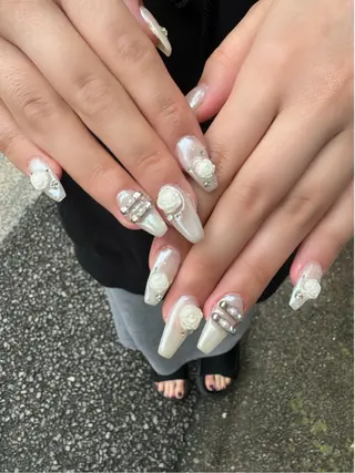 ネイル LAVISH 大和店 🤱子連れ大歓迎のネイルデザイン