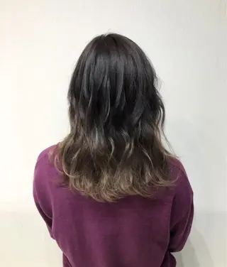 ミディアム カラー 白井 つづりのヘアスタイル