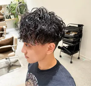 ショート パーマ メンズ 服部 雄輝のヘアスタイル