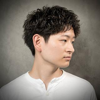 ショート パーマ メンズ スパイキーショート 心斎橋【戸兵吏駒】のヘアスタイル