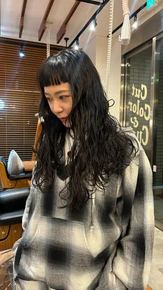 ロング パーマ SASAnagano 堀内未梨のヘアスタイル