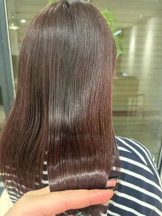 セミロング NAVY 日 和のヘアスタイル