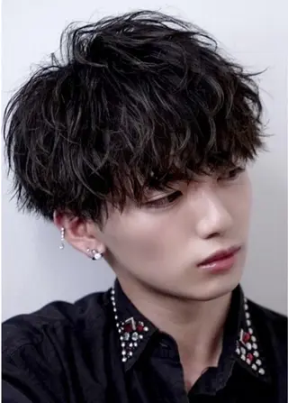 ショート メンズ 鈴木 優斗のヘアスタイル
