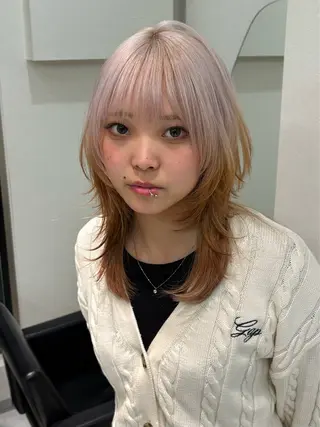 ロング カラー ハイトーン/レイヤ ーTENSHOのヘアスタイル
