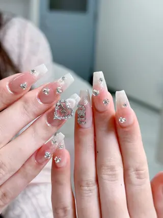 ネイル FLY Nail Salonのネイルデザイン