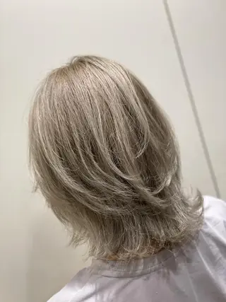 ショート カラー ハイトーン得意😍 Lumiereのヘアスタイル