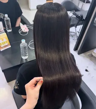 ロング カラー 横田 あいらのヘアスタイル