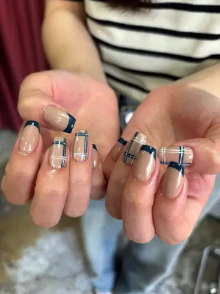 ネイル Nailstudio Hulmのネイルデザイン