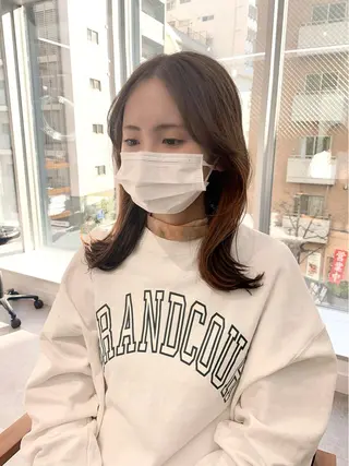 セミロング カラー パーマ ヘアアレンジ メンズ キッズ ネイル マツエク・マツパ アイブロウ 似合せレイヤー／ 柔らか透明感カラーのヘアスタイル