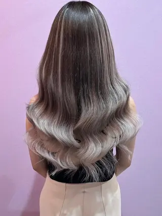 ロング 大阪レミーエクステ チビ編み込みのヘアスタイル