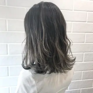 セミロング en Siena エンシエナのヘアスタイル