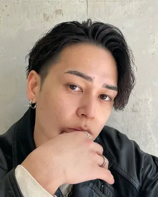 ショート カラー パーマ ヘアアレンジ メンズ 亀井隆汰/メンズ専門 パーマ/フェード可のヘアスタイル